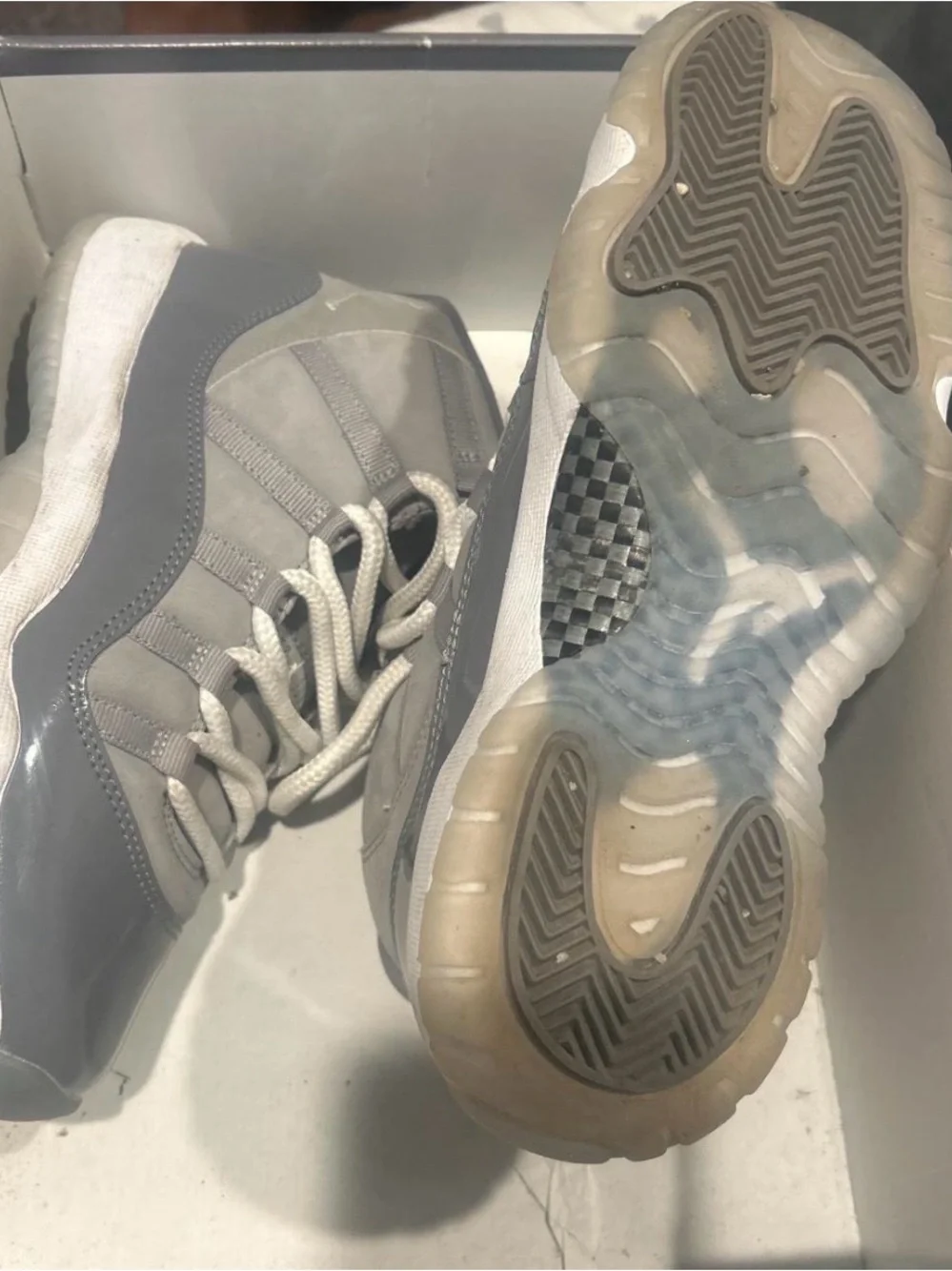 Jordan 11 Low Men's Sneakers - Grey/White. Retro cool gray 2021